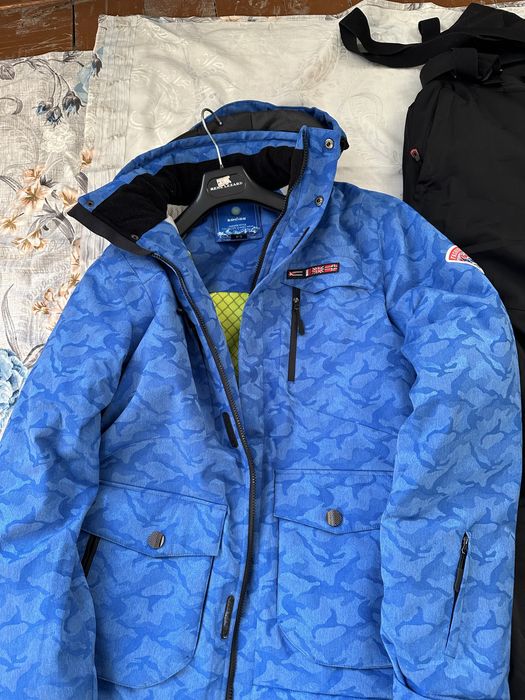 Костюм горнолыжный