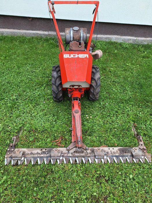 Motocoasă bucher