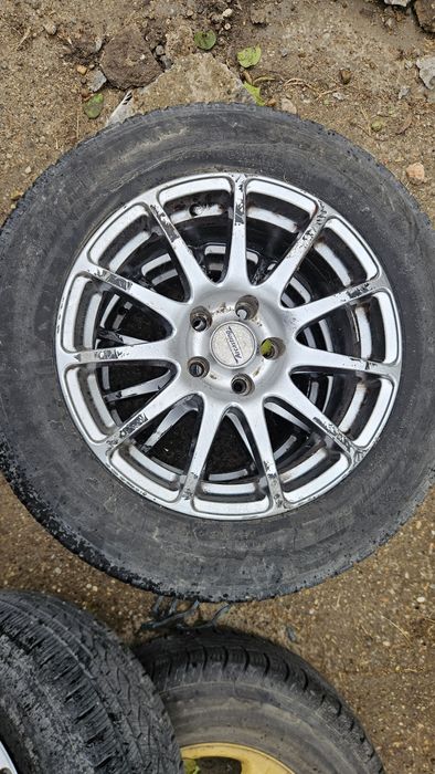 4бр 200лв гуми с джанти Arcasting