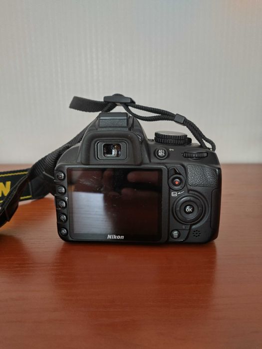 Nikon D3100 + обектив 18-55''