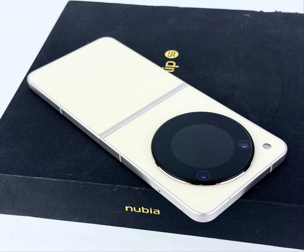 НОВ!  ZTE Nubia Flip 5G 256GB 8RAM Sunshine Gold Гаранция!