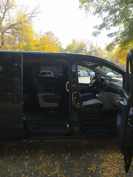 Mikroavtobus miniven taksi toqqa Transfer shahar bo''ylab Samarqand