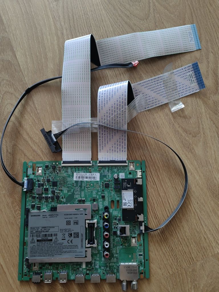 Placa de baza TV Samsung UE55RU7172