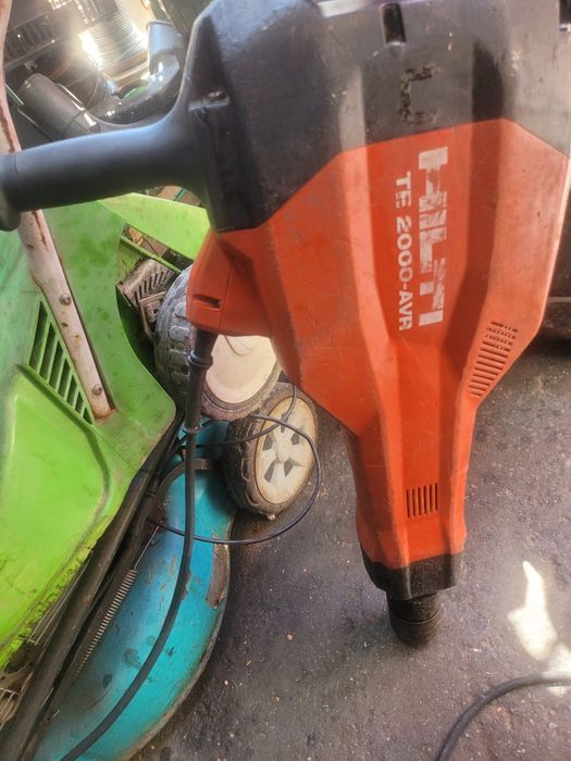 Ciocan demolator Hilti TE2000 AVR