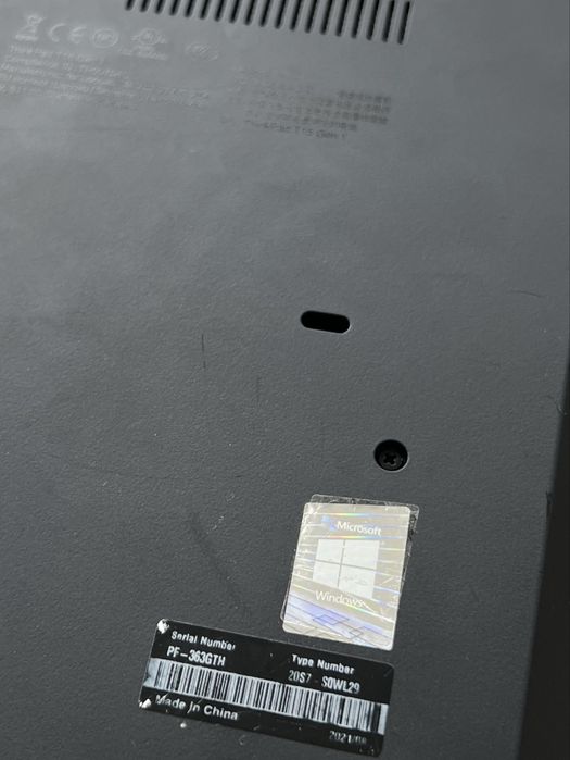 Лаптоп Lenovo Thinkpad T15 Gen 1 i7 32GB RAM Windows 11