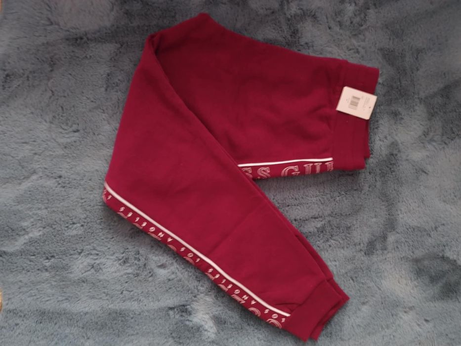 Pantaloni trening Guess