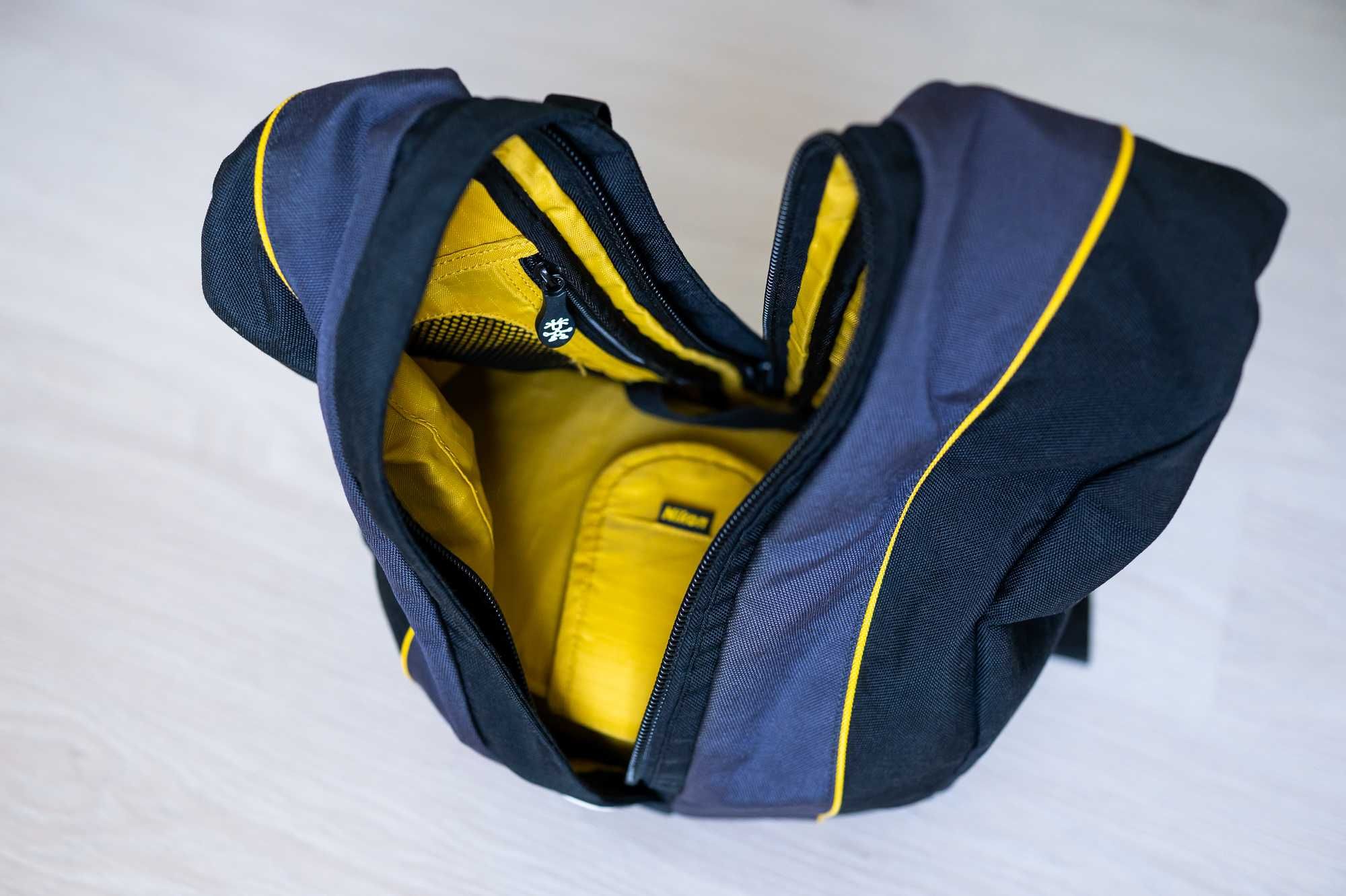 Rucsac foto Crumpler Nikon pentru DSLR sau Mirrorless