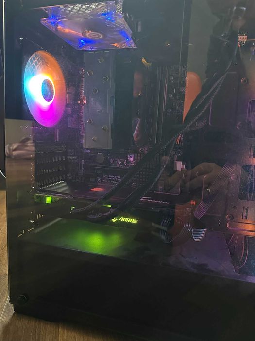 Геймърски компютър i7 / GTX 1080 Ti / 16GB RAM / SSD + HDD