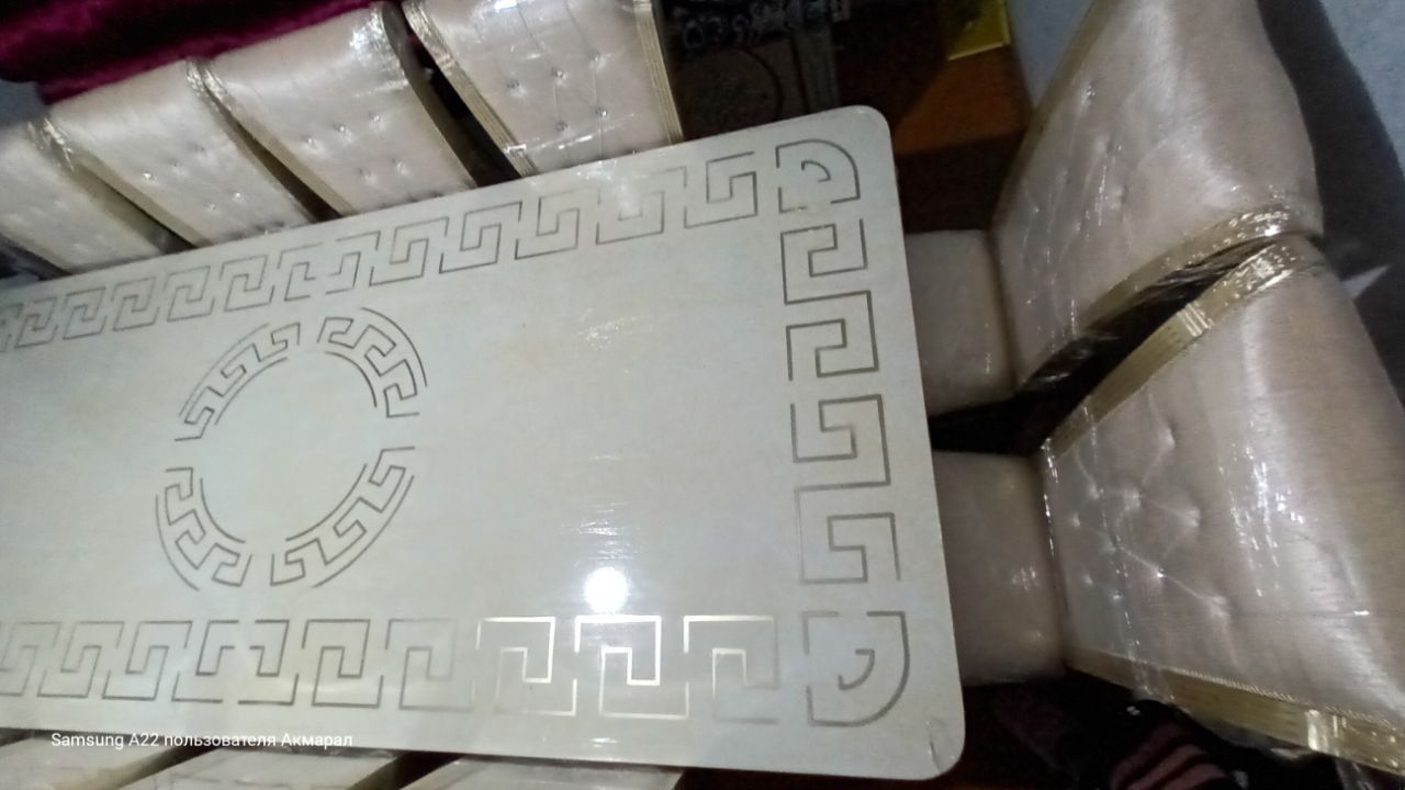Столы  и  стулья