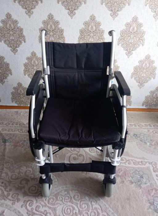 Инвалидная коляска