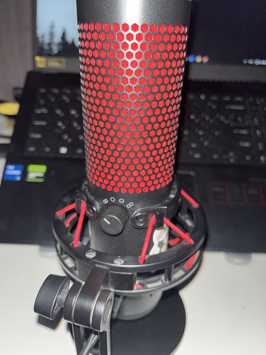 HyperX QuadCast USB микрофон с подсветкой