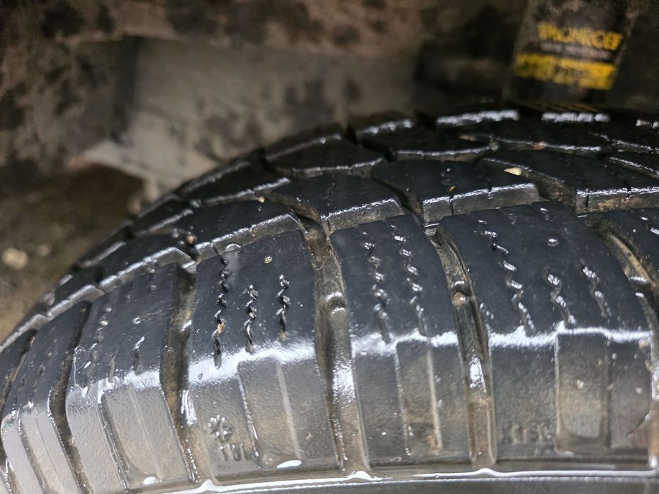 Vand cauciucuri de iarna