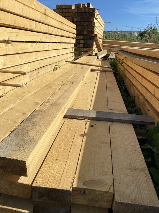 Cherestea rasinoasa si Lambriu