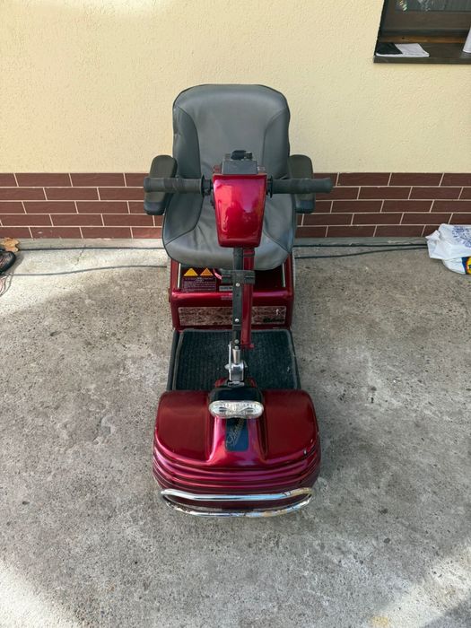 Carucior persoane cu handicap pensionari  dizabilitati bătrâni