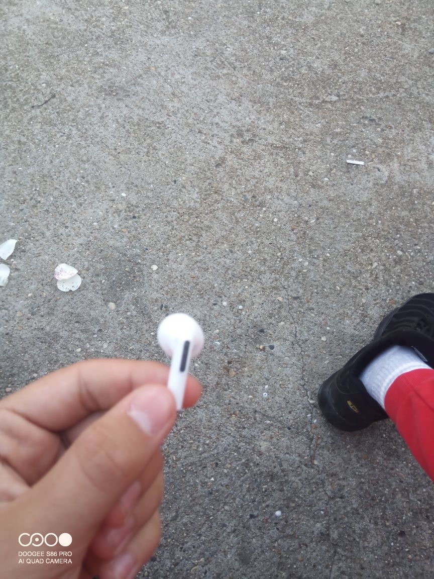 Air pod 3 само един брой! Не чифт!