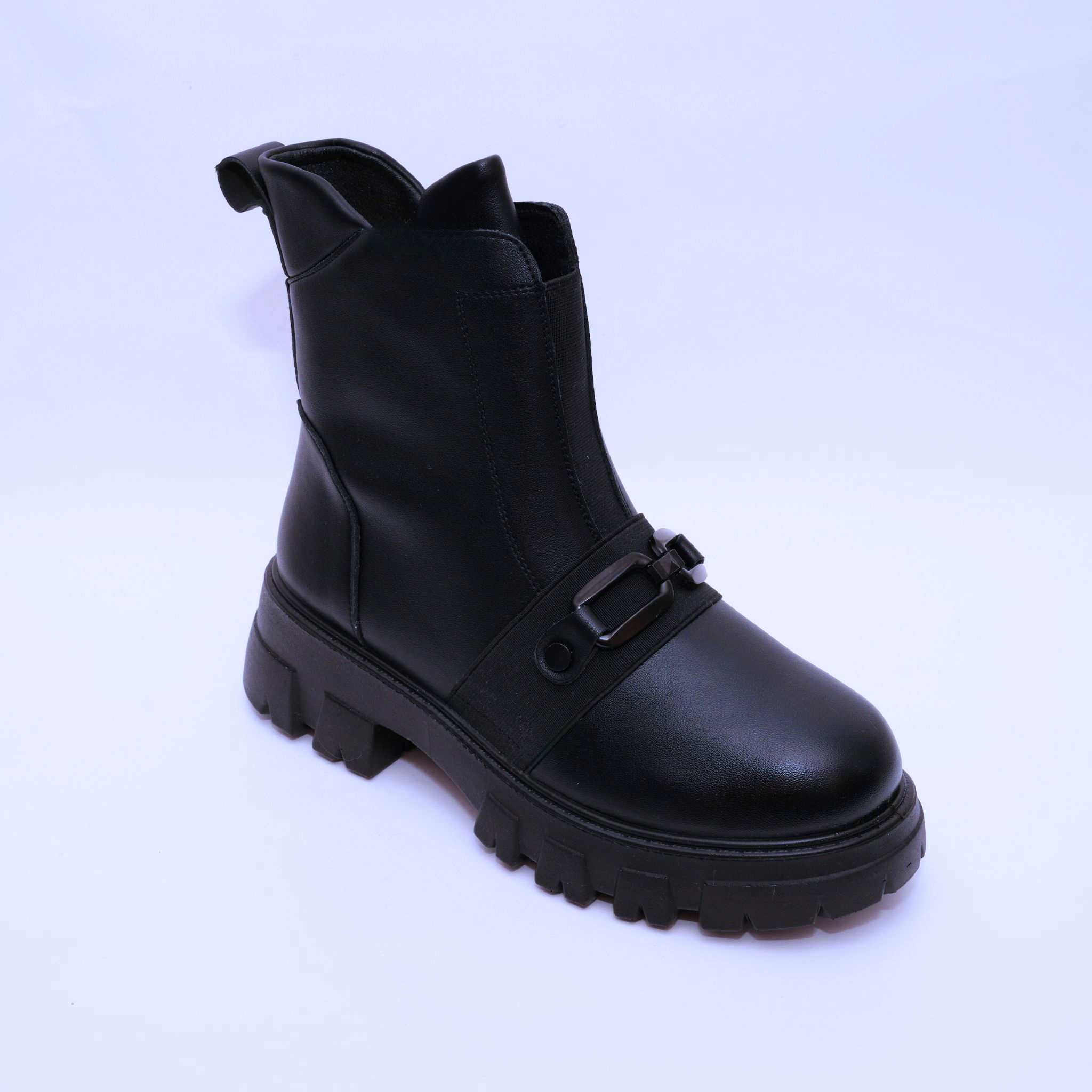 Pret-a-Pied,  High Chelsea Boots Enigma, îmblanite