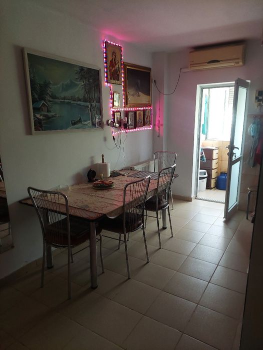 Apartament bloc 811,2 camere Vacanta tur