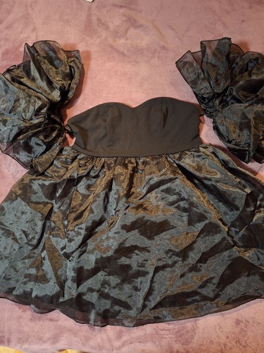 Черна елегантна рокля