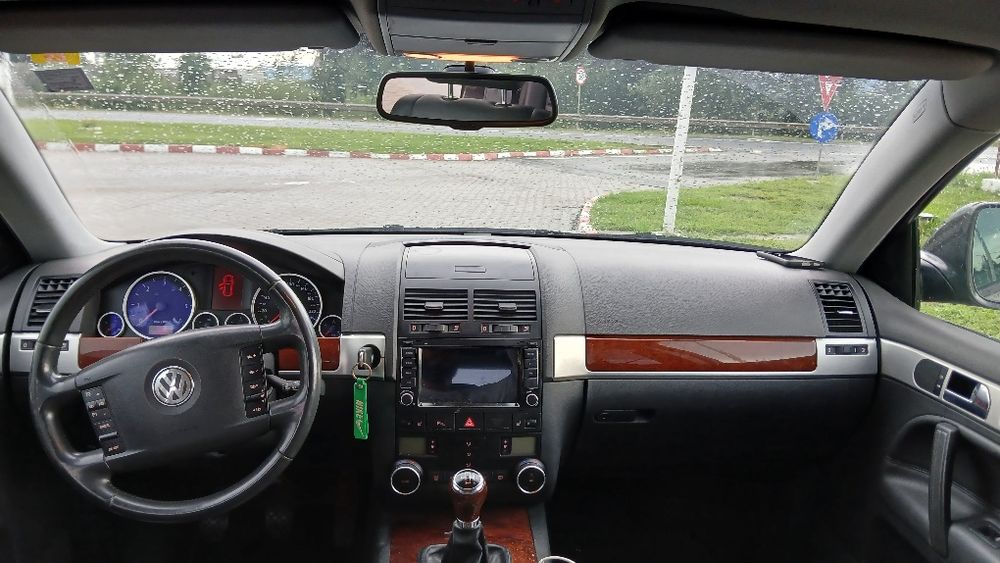 Vând Taureg 3.0 TDI v6