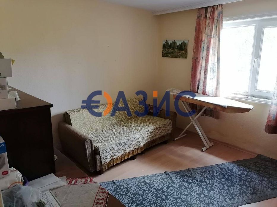 Къща 2-етажна-190 кв.м. + двор 420 кв. м., гр. Средец, обл. Бургас