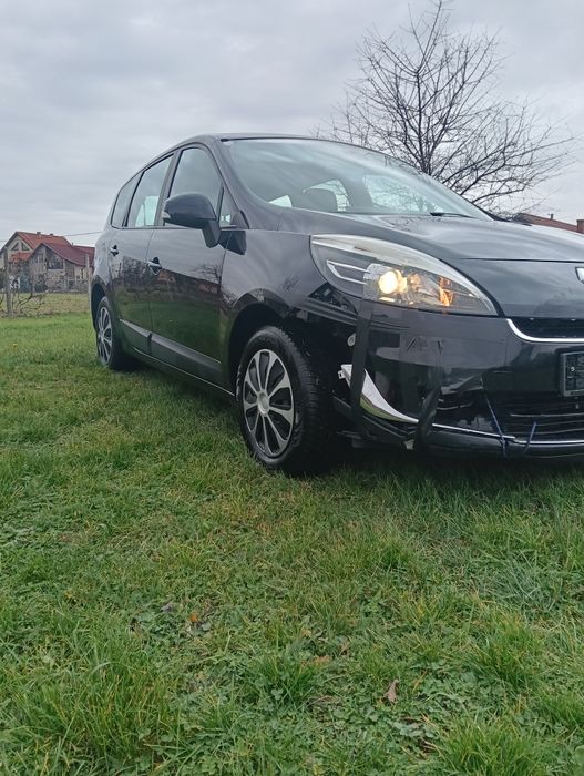 Renault grand scenic  3 an 2012 mot1,5 deci 81 kw