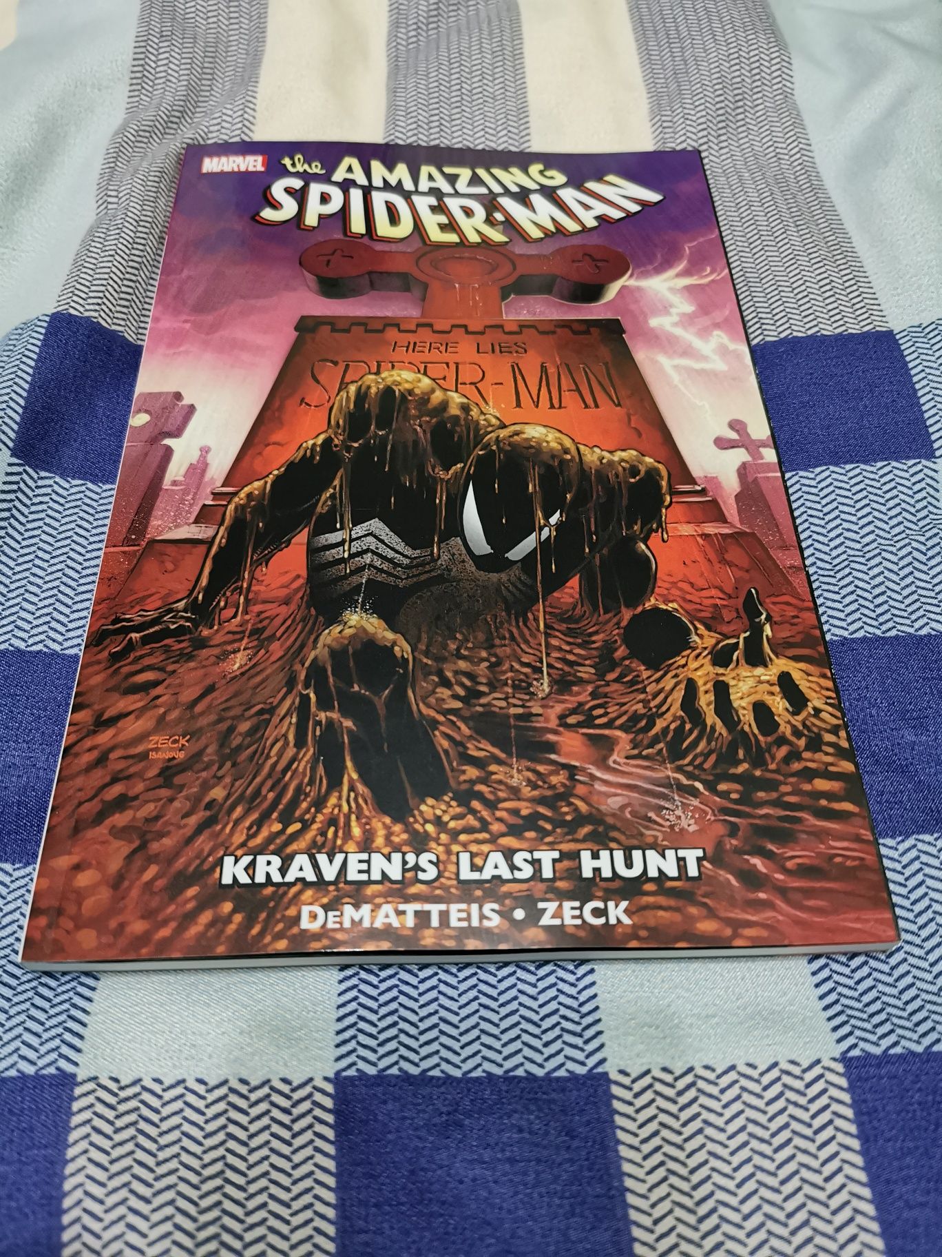 Vând graphic novel The Amazing Spider-Man Kraven's Last Hunt