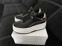 Adidasi dama guess