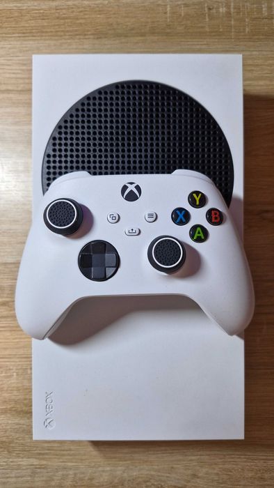 Xbox Series S impecabil – manetă + accesorii