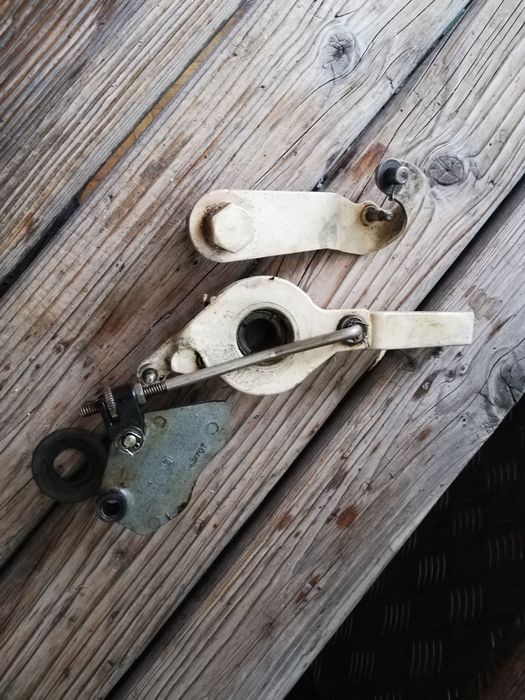 Капак за извънбордов мотор карборатор бобини.