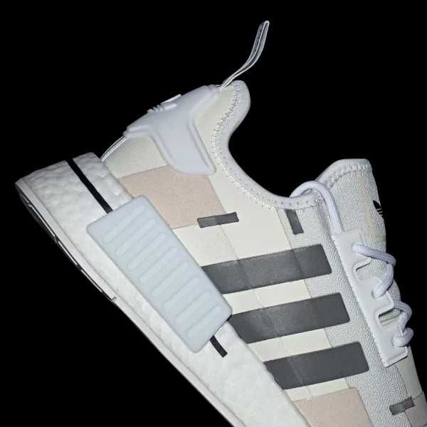 Оригинални маратонки * ADIDAS NMD _R1 - NEW * EU45 1/3