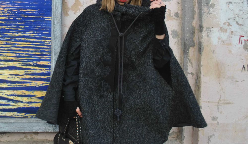 Стилно вълнено пончо палто