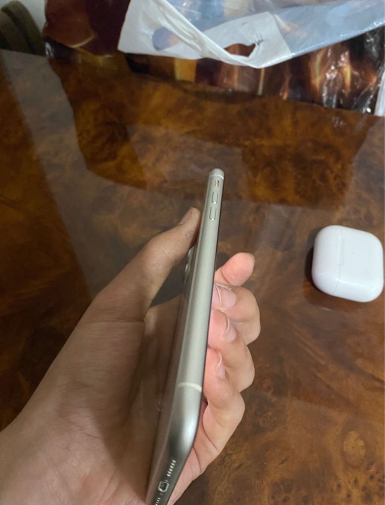 Iphone 11  128Гб с гарантией