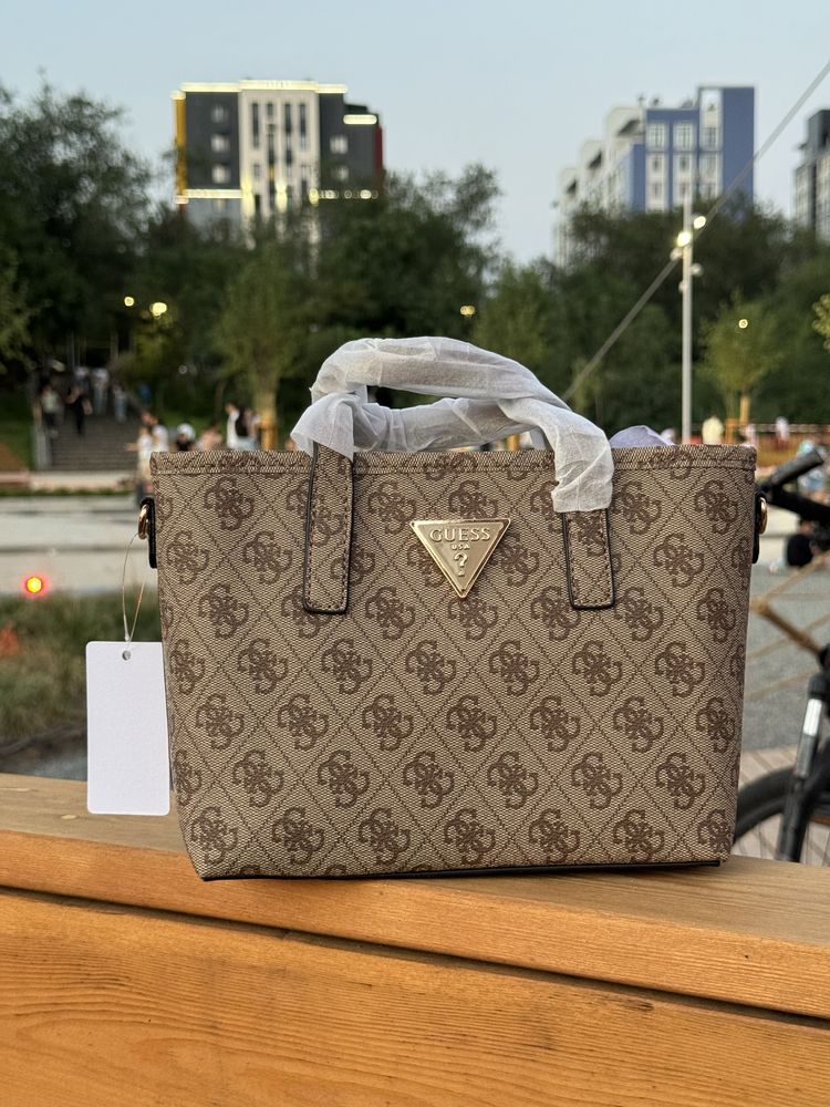 Сумка от Guess Алматы