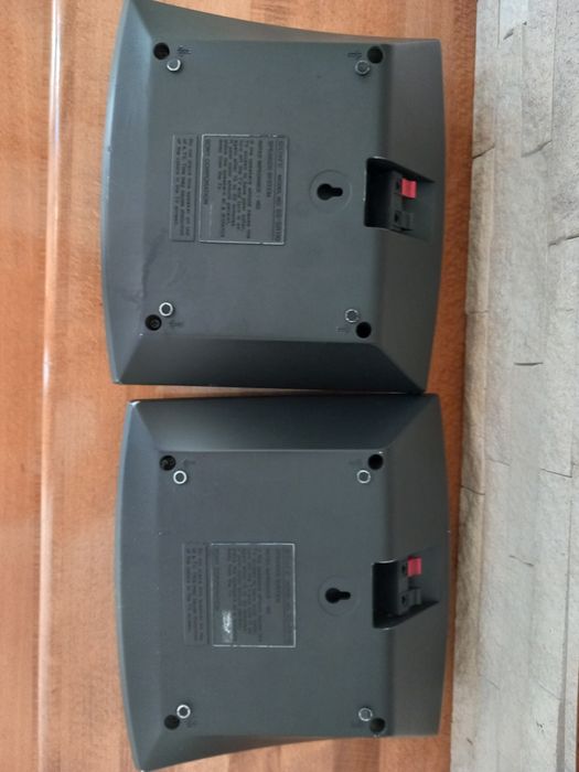 Sateliti Sony SS-SR110