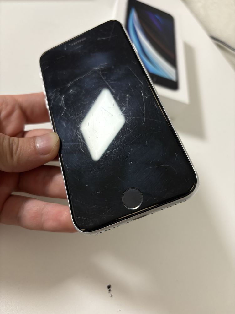 Iphone SE 2020..