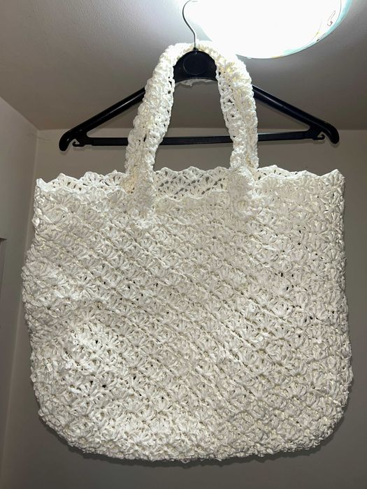 Sacosa geanta crosetata din ayaz raffia alba