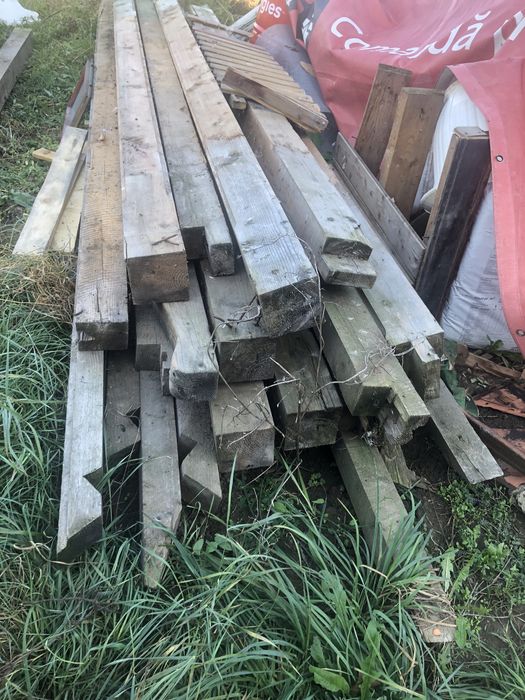 Lemn din demontarea unei cabane
