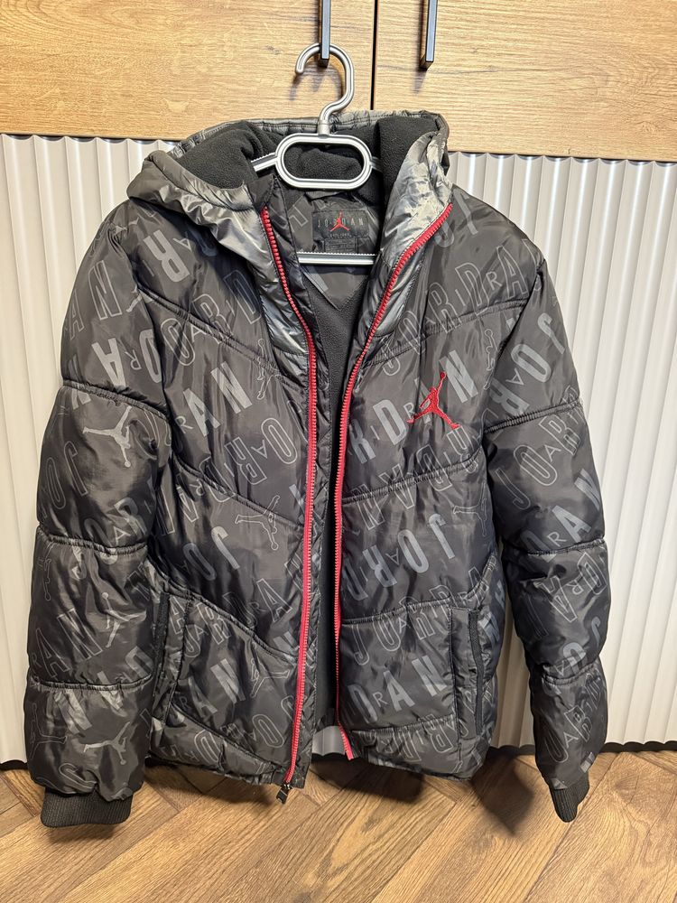 Топло яке за момче Jordan Nike XL