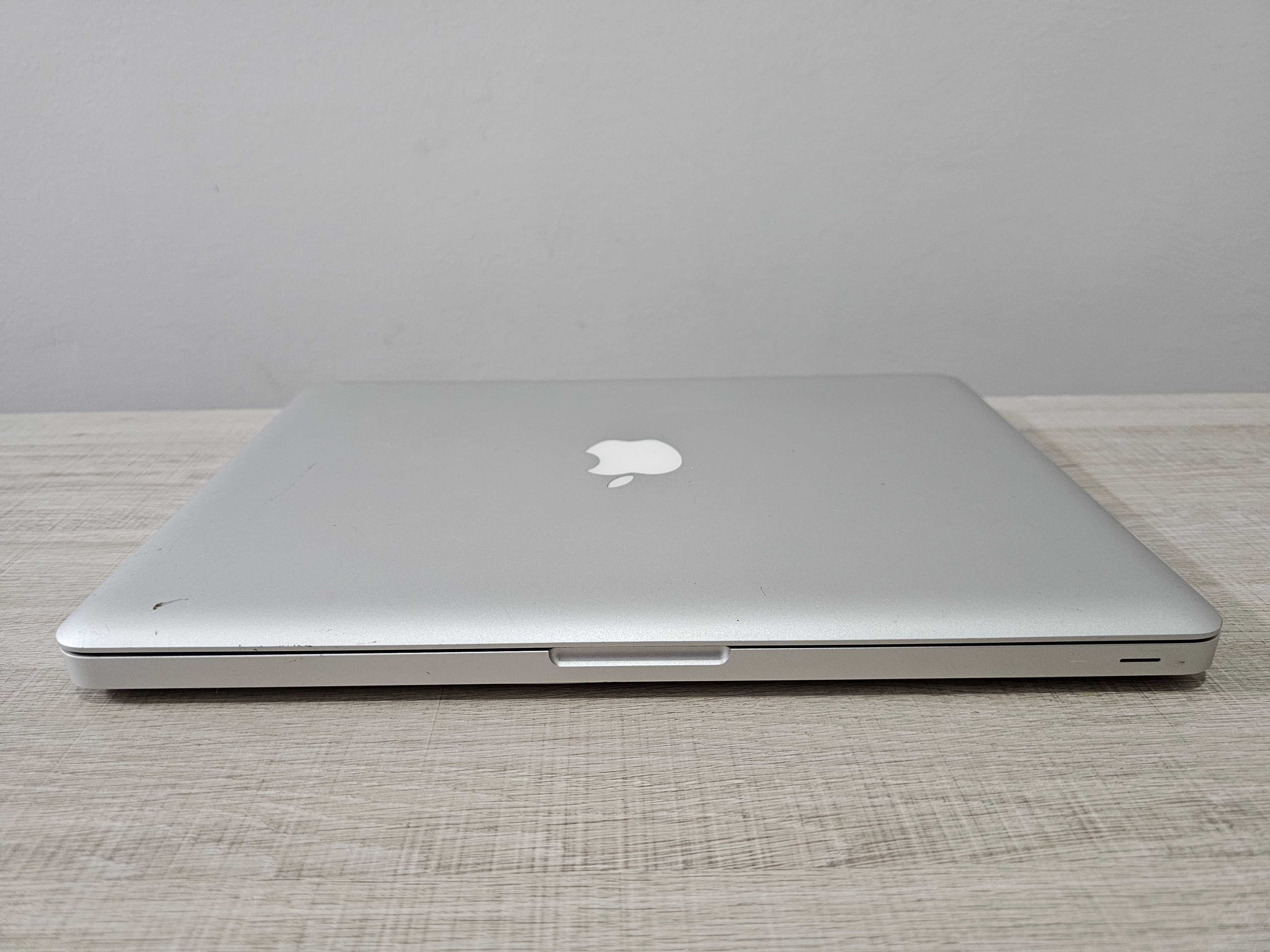 APPLE Macbook Pro 13.3 inch Intel i5 3ghz 8gb ram 500gb memorie