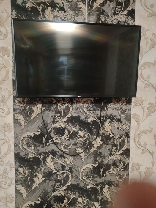 43 LG tilivizor zapchastga