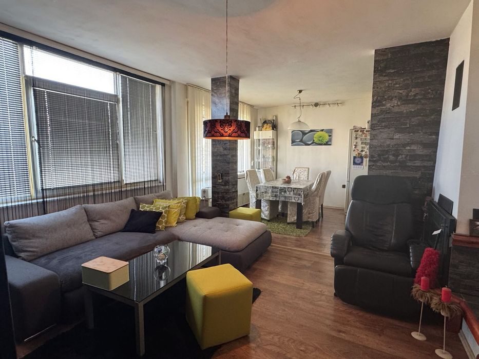 Двустаен Тухлен Апартамент , Обзаведен и Газифициран , кв. Запад 1