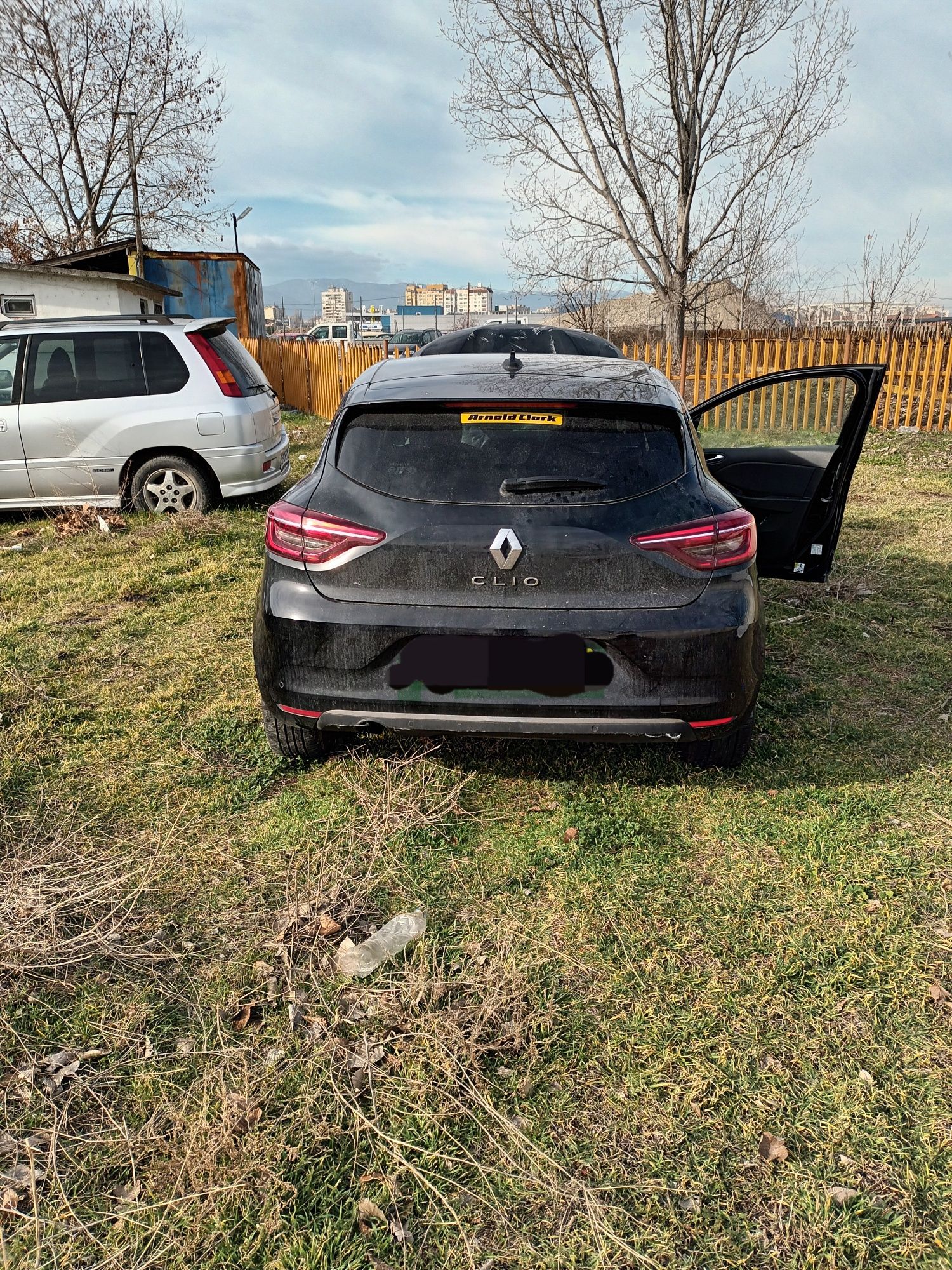 Рено клио 5 1.0 tce 100кс