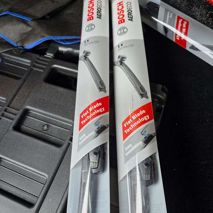 Stergator auto Bosch 22" - 55 cm