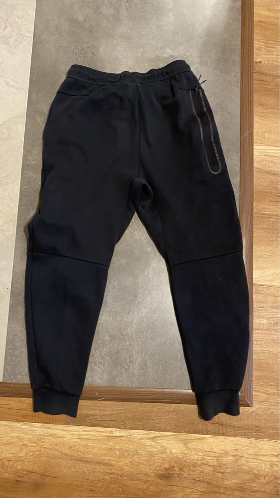 Nike Black Tech Fleece