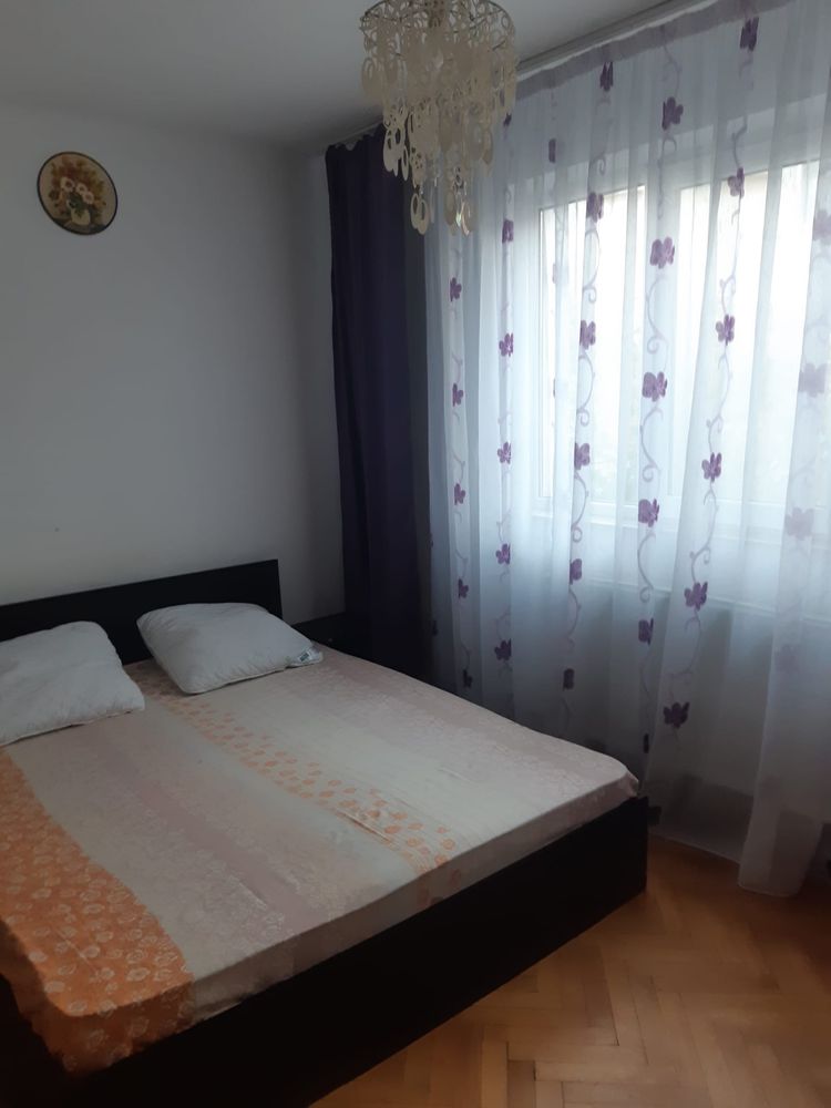 Apartament 2 camere decomandat,etaj 3 Radu Negru