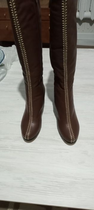 Продам женские сапоги,  абсолютно