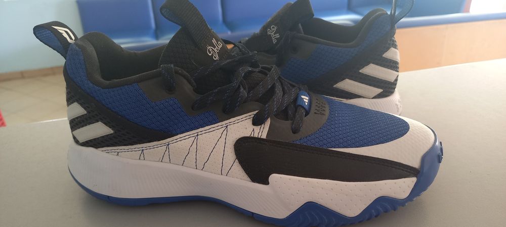 Маратонки Adidas сникърс