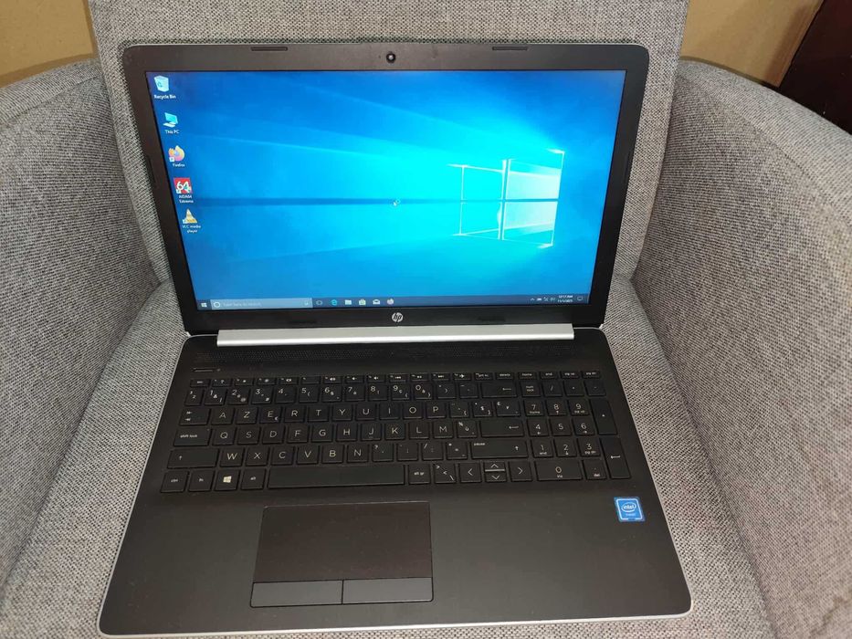 Laptop Hp 15-DAOXX, Intel, 8Gb Ram, SSD240Gb, aspect superb! Garantie!
