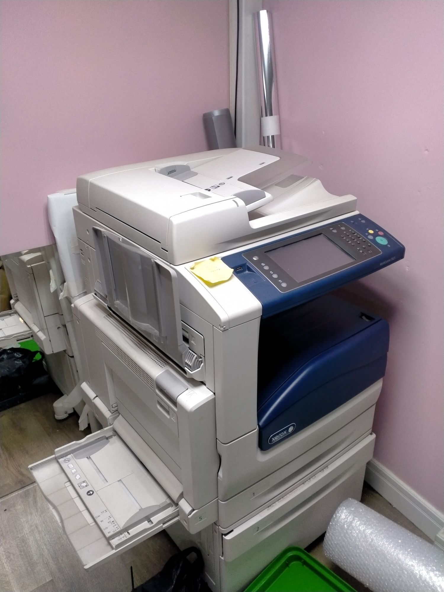 Цветной принтер xerox WorkCentre 7525