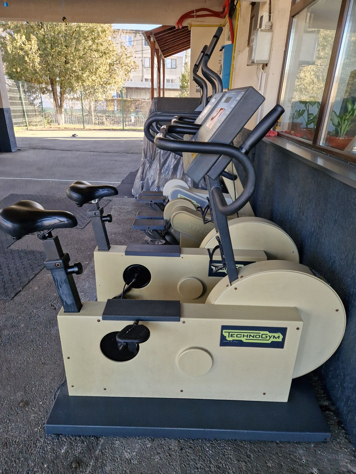 Biciclete și Steppere Technogym